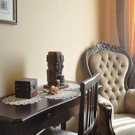 Del Poeta Bed & Breakfast *