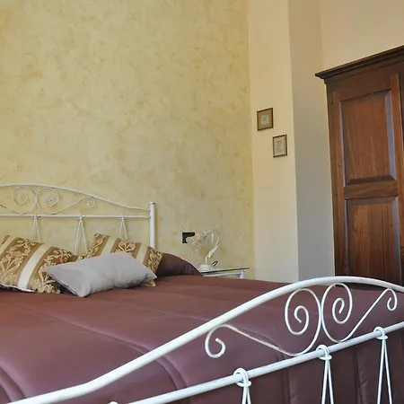 Del Poeta Bed & Breakfast *